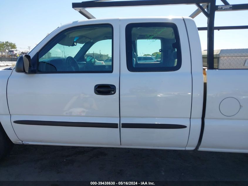 2004 GMC Sierra 1500 VIN: 1GTEC19T14E253465 Lot: 39438630