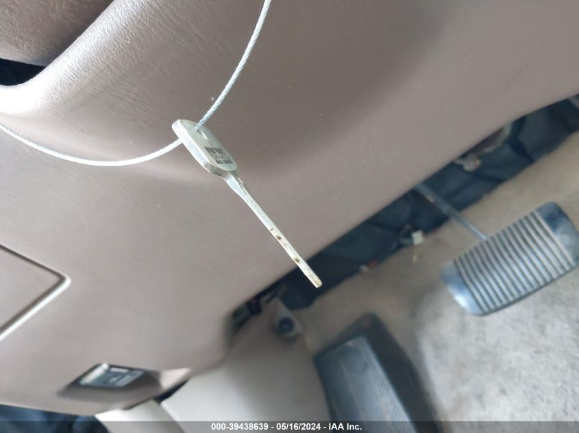 1999 Toyota Camry Le VIN: 4T1BG22K8XU545344 Lot: 39438639