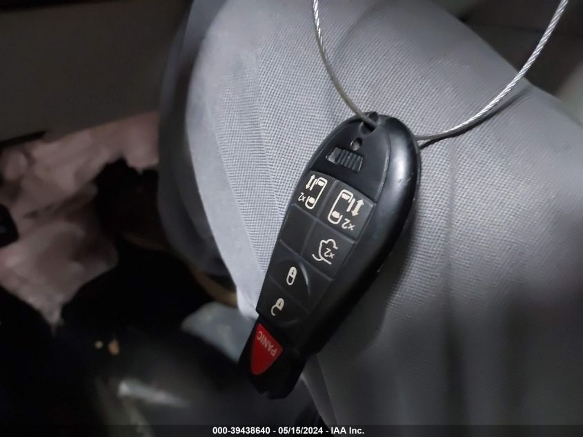 2016 Chrysler Town & Country Touring VIN: 2C4RC1BG0GR214727 Lot: 39438640