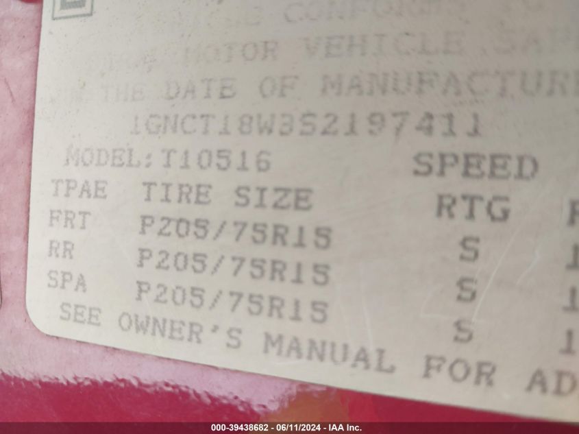 1995 Chevrolet Blazer VIN: 1GNCT18W3S2197411 Lot: 39438682