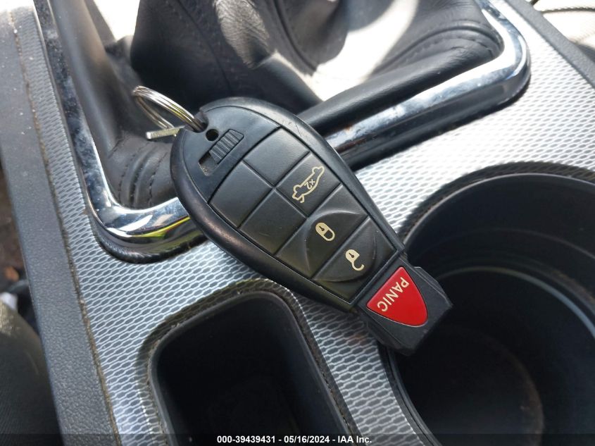 2013 Dodge Challenger R/T VIN: 2C3CDYBT5DH674688 Lot: 39439431