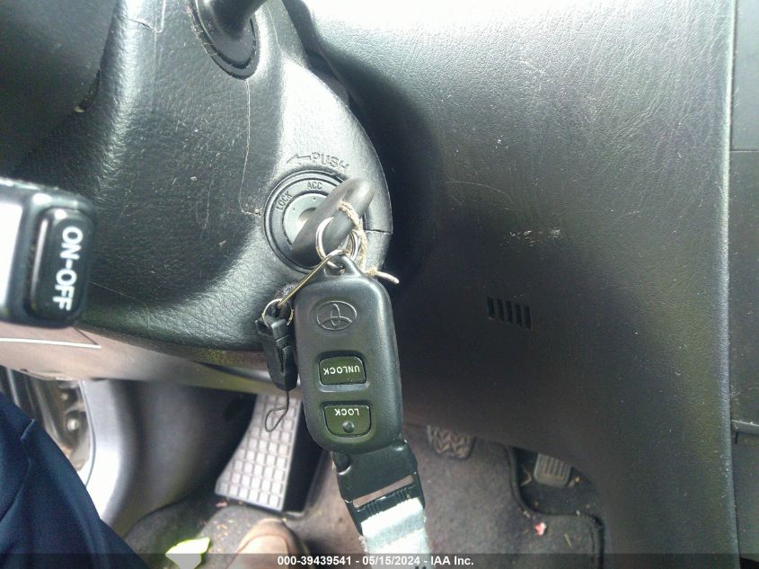 2005 Toyota Corolla S VIN: 2T1BR32E85C550570 Lot: 39439541