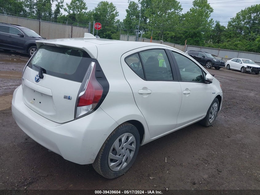 2015 Toyota Prius C Two VIN: JTDKDTB38F1088787 Lot: 39439604