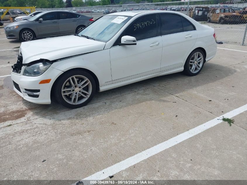 2013 Mercedes-Benz C 300 Luxury 4Matic/Sport 4Matic VIN: WDDGF8AB2DR297744 Lot: 39439763