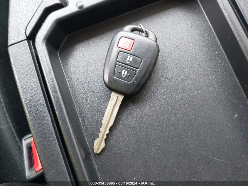 2017 TOYOTA RAV4 LE - JTMBFREVXHJ159582