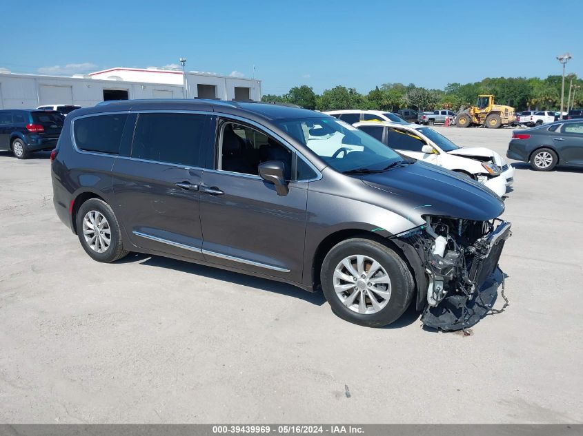 2019 Chrysler Pacifica Touring L VIN: 2C4RC1BG8KR624779 Lot: 39439969