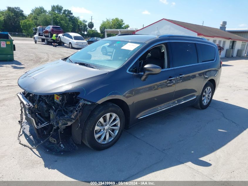 2019 Chrysler Pacifica Touring L VIN: 2C4RC1BG8KR624779 Lot: 39439969