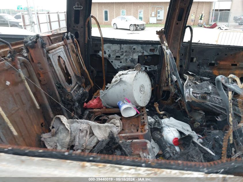 2005 GMC Sierra 2500Hd Slt VIN: 1GTHK23215F840606 Lot: 39440019