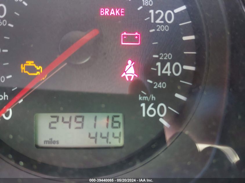 2004 Volkswagen Golf Gl 2.0L VIN: 9BWFL61J844004099 Lot: 39440085