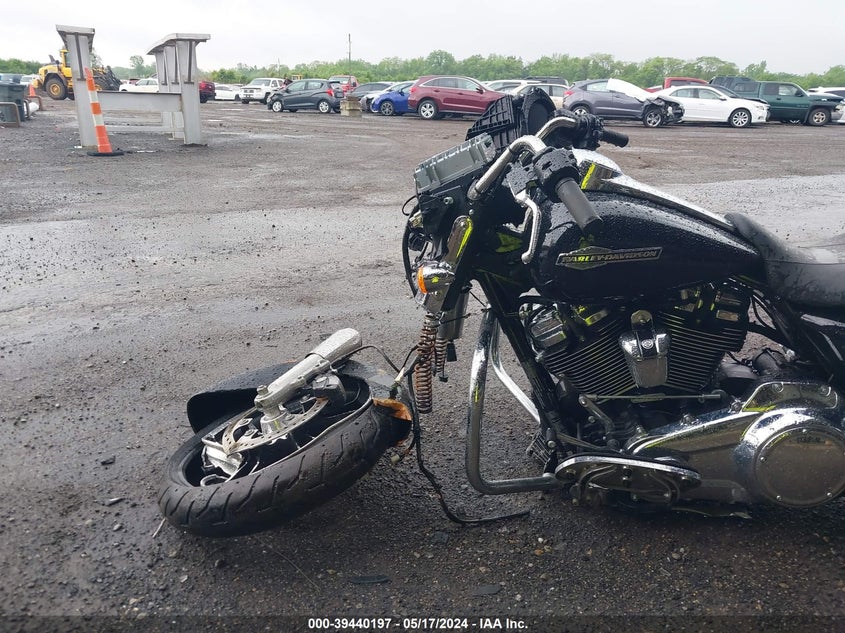 VIN 1HD1KBC10PB675570 2023 HARLEY-DAVIDSON FLHX