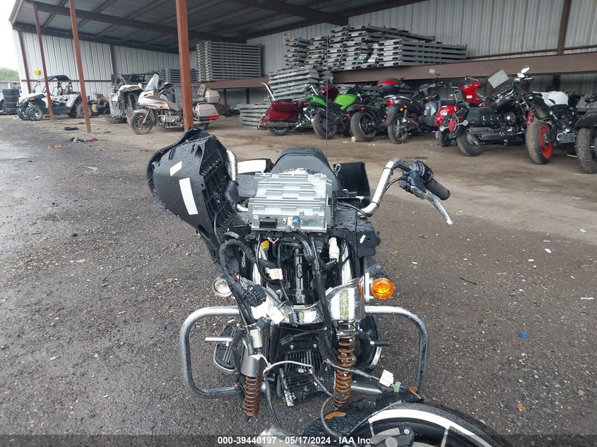 VIN 1HD1KBC10PB675570 2023 HARLEY-DAVIDSON FLHX