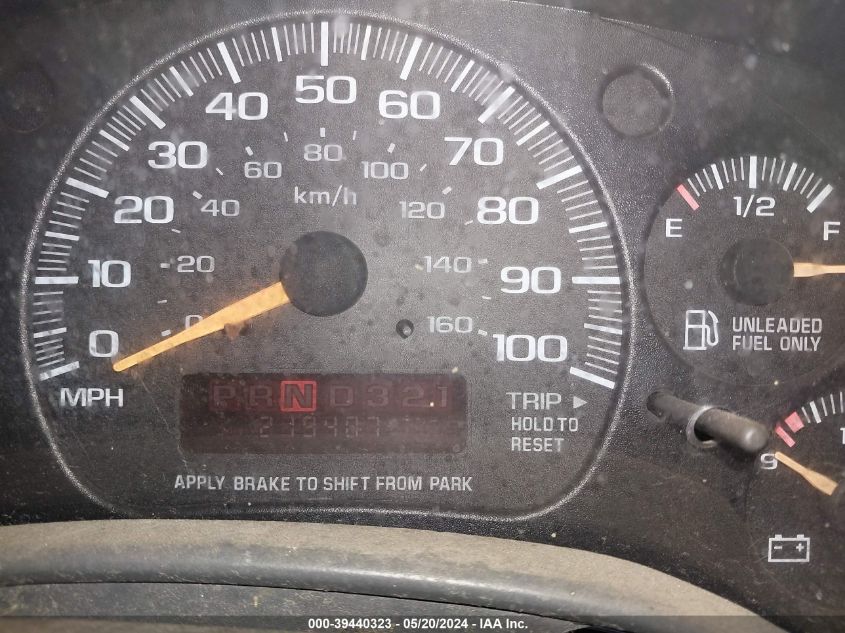 1999 GMC Savana Standard VIN: 1GKFG15R1X1133586 Lot: 39440323