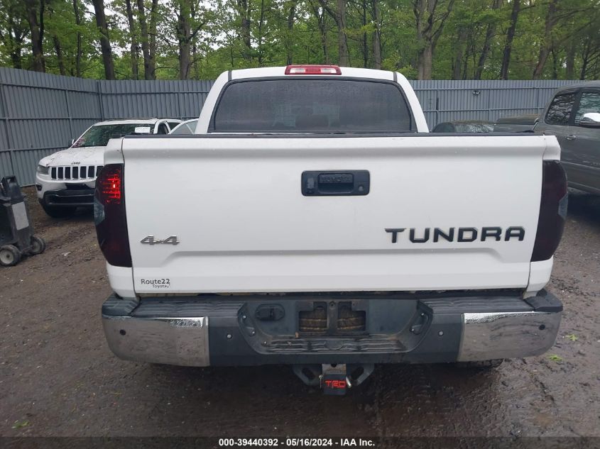 2015 Toyota Tundra 1794 5.7L V8 VIN: 5TFAY5F13FX435864 Lot: 39440392