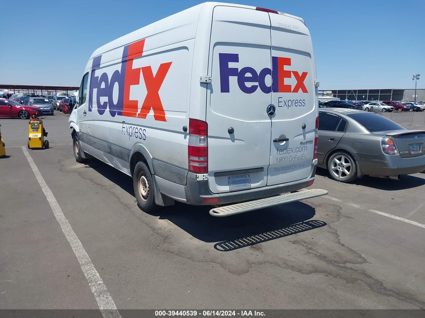 2015 Mercedes-Benz Sprinter 2500 High Roof VIN: WD3PE8DB5FP130814 Lot: 39440539