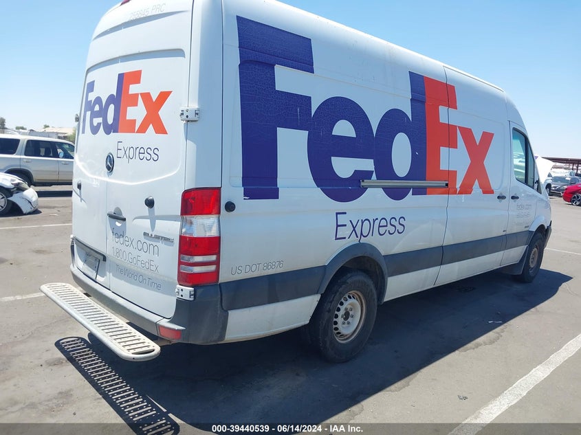 2015 Mercedes-Benz Sprinter 2500 High Roof VIN: WD3PE8DB5FP130814 Lot: 39440539