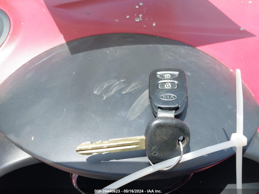 2010 Kia Soul Sport VIN: KNDJT2A25A7165056 Lot: 39440623