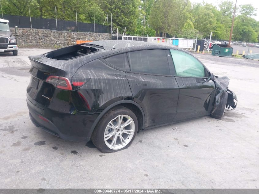 2023 Tesla Model Y Awd/Long Range Dual Motor All-Wheel Drive VIN: 7SAYGDEE0PF644655 Lot: 39440774