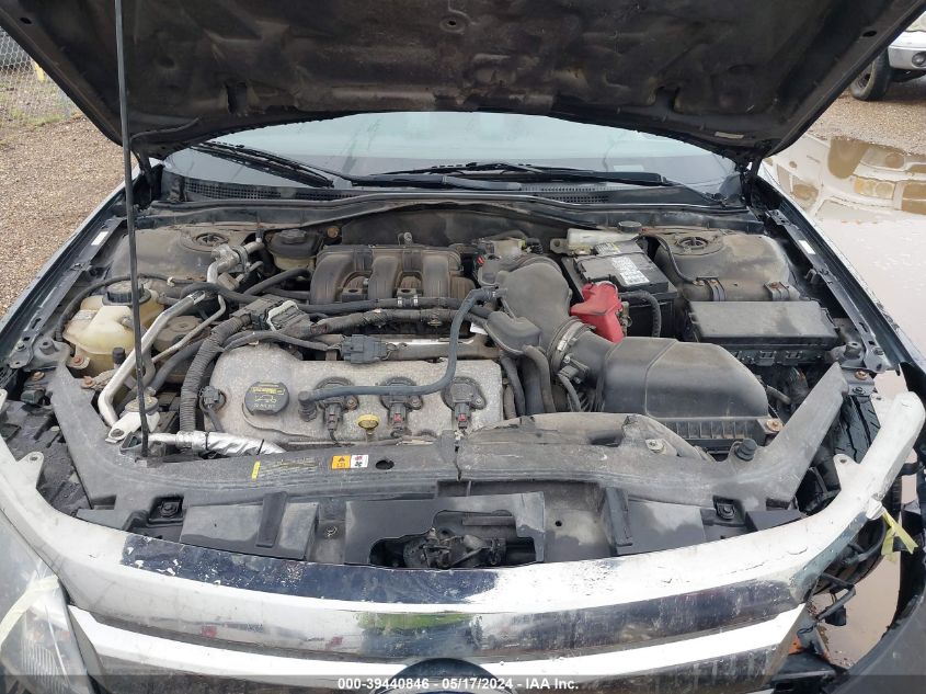 2011 Ford Fusion Sport VIN: 3FAHP0DC3BR250683 Lot: 39440846