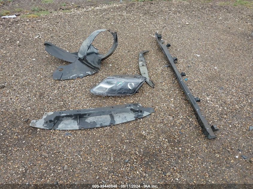 2011 Ford Fusion Sport VIN: 3FAHP0DC3BR250683 Lot: 39440846