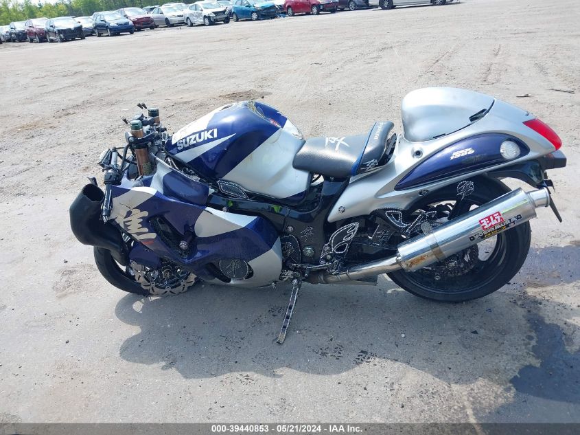 2004 Suzuki Gsx1300 R VIN: JS1GW71A542100824 Lot: 39440853