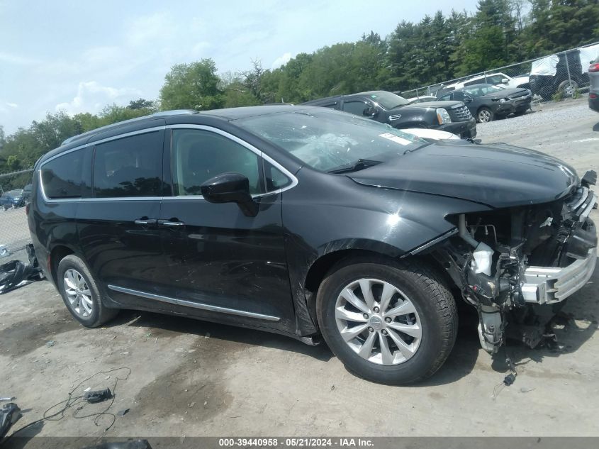 2019 Chrysler Pacifica Touring L VIN: 2C4RC1BG8KR626144 Lot: 39440958