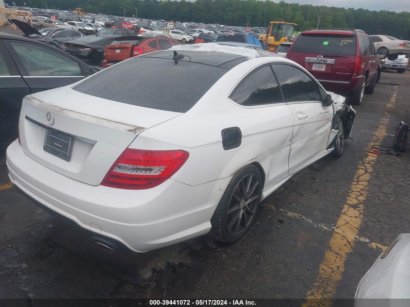 2014 MERCEDES-BENZ C 350 SPORT 4MATIC - WDDGJ8JB1EG263368