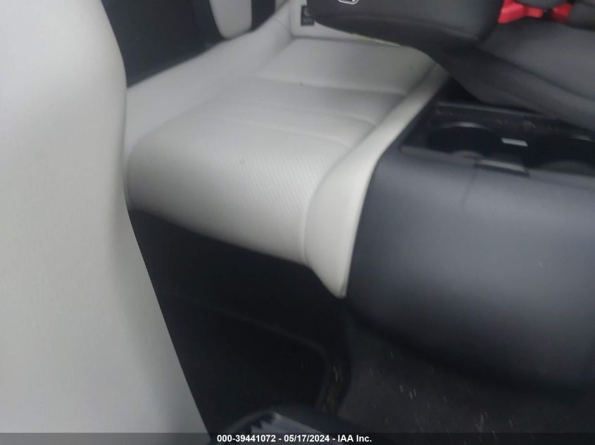 2014 MERCEDES-BENZ C 350 SPORT 4MATIC - WDDGJ8JB1EG263368