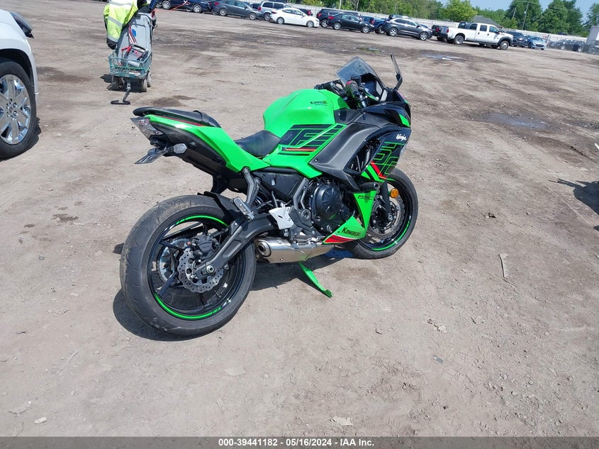 VIN ML5EXEP15RDAB9137 2024 KAWASAKI EX650 P