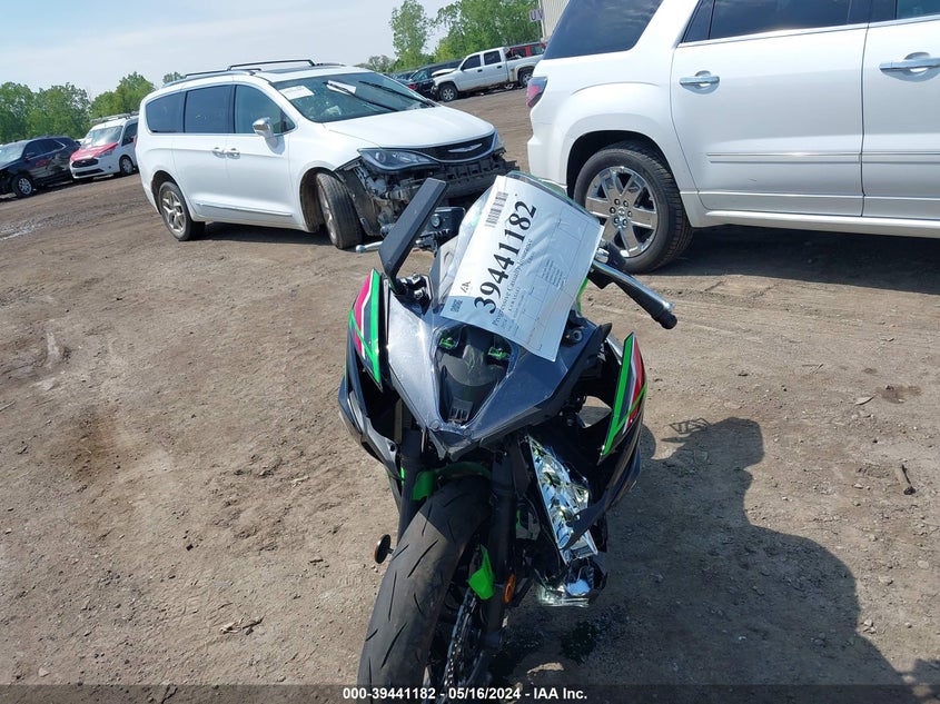 VIN ML5EXEP15RDAB9137 2024 KAWASAKI EX650 P