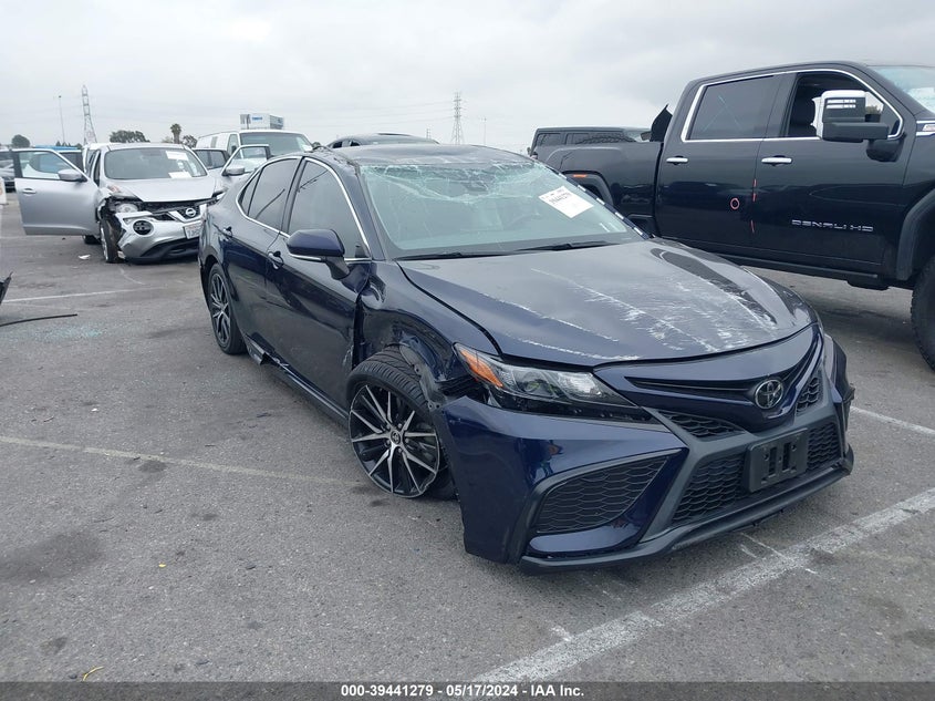 2022 TOYOTA CAMRY  (VIN: 4T1G11AK9NU617913)