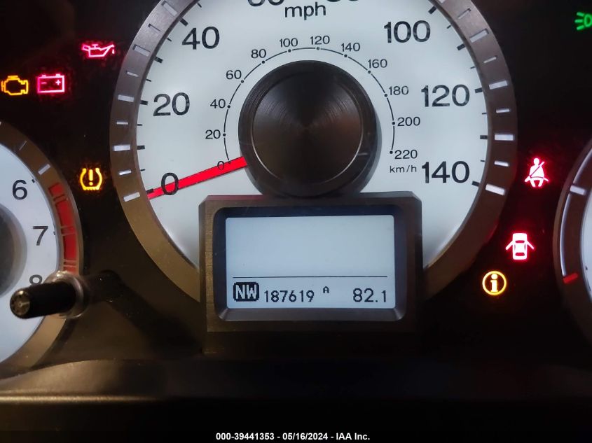 2011 Honda Pilot Touring VIN: 5FNYF4H92BB068235 Lot: 39441353