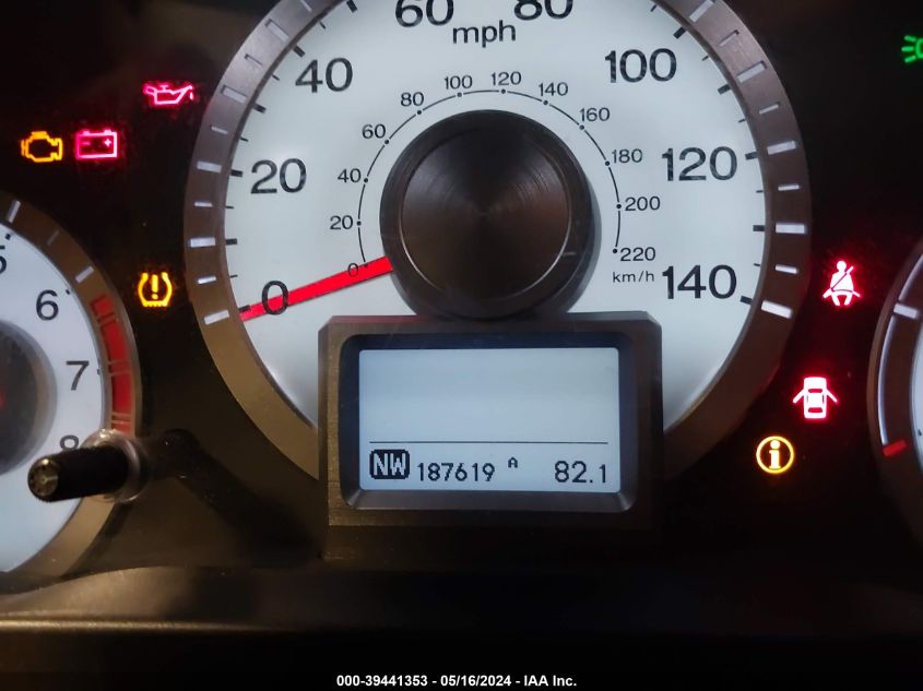 2011 Honda Pilot Touring VIN: 5FNYF4H92BB068235 Lot: 39441353