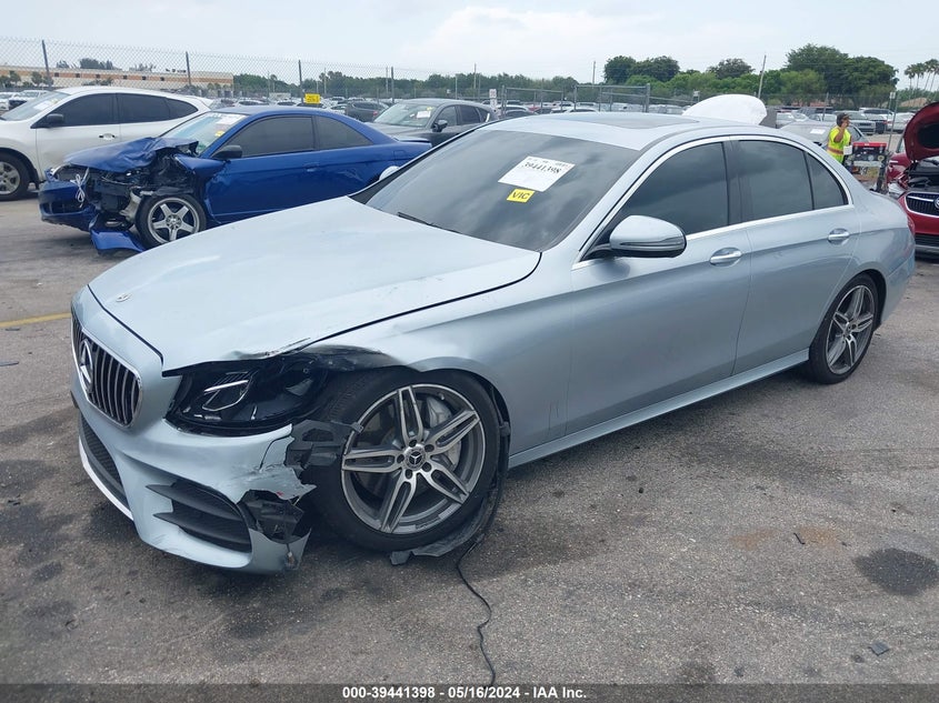 VIN WDDZF4JB0JA337718 2018 MERCEDES-BENZ E 300
