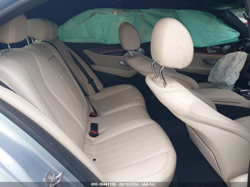 VIN WDDZF4JB0JA337718 2018 MERCEDES-BENZ E 300