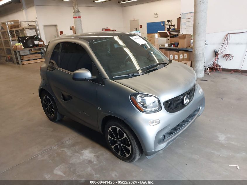 2017 Smart Fortwo Electric Drive Passion/Prime/Pure VIN: WMEFJ9BA5HK237683 Lot: 39441425