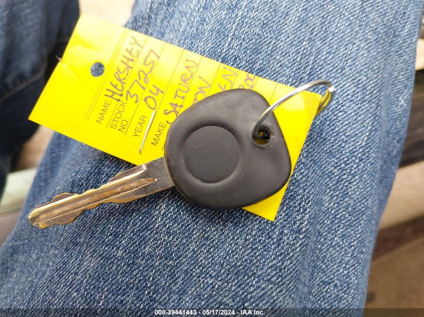 2004 Saturn Ion 2 VIN: 1G8AJ52F94Z122870 Lot: 39441443