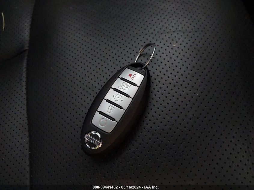 2018 Nissan Rogue Sv/Sl VIN: 5N1AT2MV9JC797499 Lot: 39441482