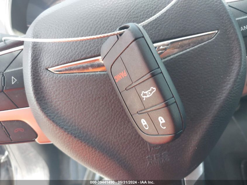 2015 Chrysler 200 Limited VIN: 1C3CCCAB4FN592119 Lot: 39441490