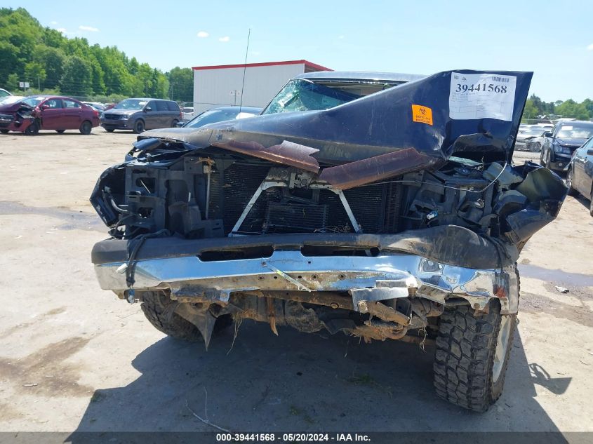 2005 Chevrolet Silverado 1500 Z71 VIN: 2GCEK13T951132360 Lot: 39441568