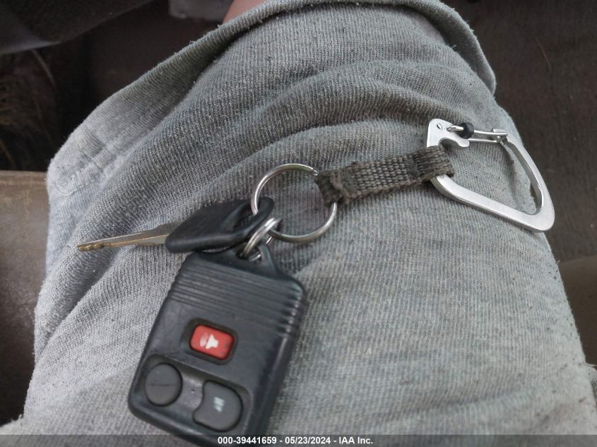 1999 Ford F-350 Lariat/Xl/Xlt VIN: 1FTWW33F4XEA93466 Lot: 39441659