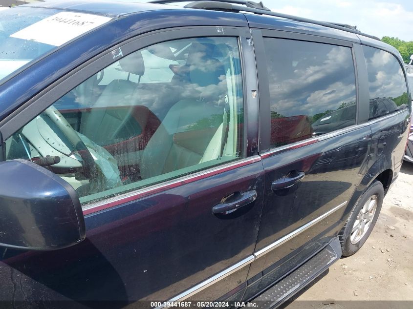 2010 Chrysler Town & Country Touring VIN: 2A4RR5D15AR148868 Lot: 39441687