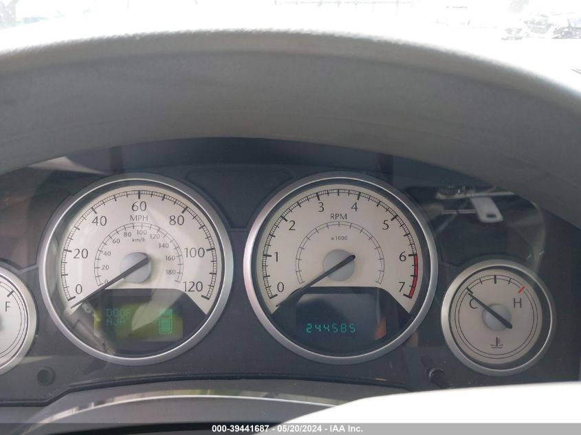 2010 Chrysler Town & Country Touring VIN: 2A4RR5D15AR148868 Lot: 39441687