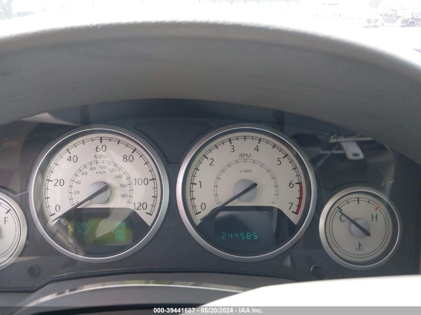 2010 Chrysler Town & Country Touring VIN: 2A4RR5D15AR148868 Lot: 39441687