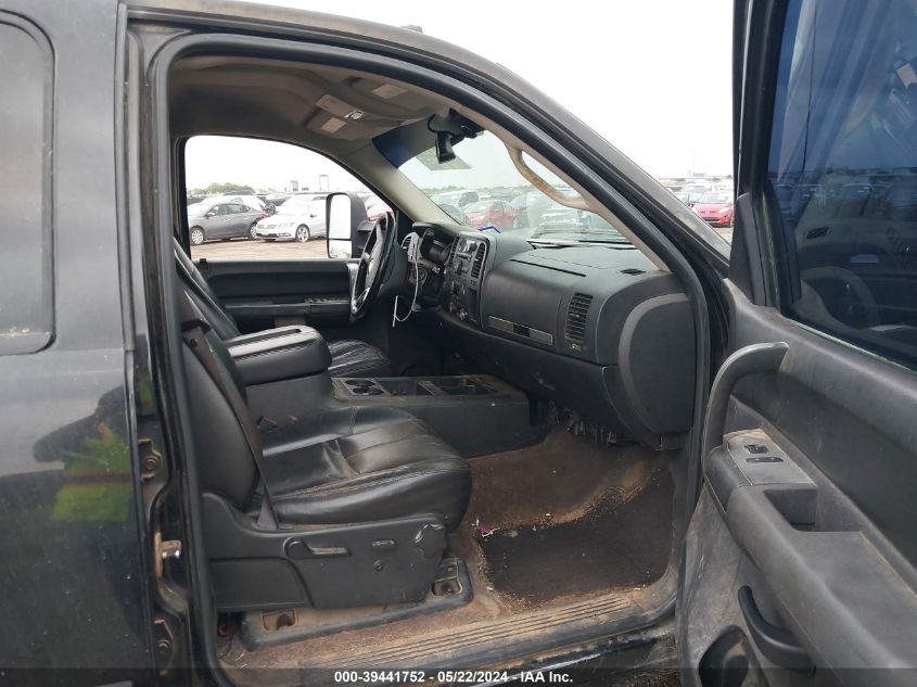 2008 Chevrolet Silverado 3500Hd Lt2 VIN: 1GCJK33628F203884 Lot: 39441752