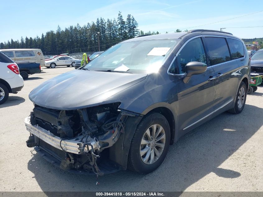 2017 Chrysler Pacifica Touring-L VIN: 2C4RC1BG0HR526547 Lot: 39441818