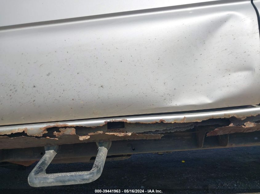 2005 Chevrolet Silverado 1500 Z71 VIN: 1GCEK19B75E123931 Lot: 39441963