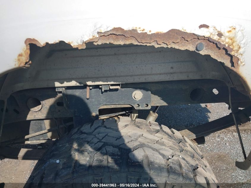 2005 Chevrolet Silverado 1500 Z71 VIN: 1GCEK19B75E123931 Lot: 39441963