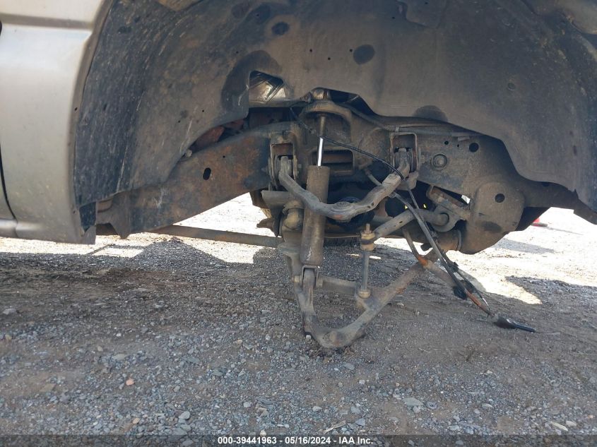 2005 Chevrolet Silverado 1500 Z71 VIN: 1GCEK19B75E123931 Lot: 39441963