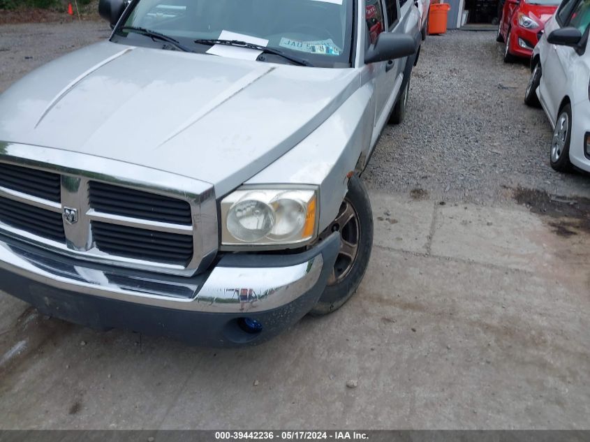 2005 Dodge Dakota Slt VIN: 1D7HW48N35S188121 Lot: 39442236