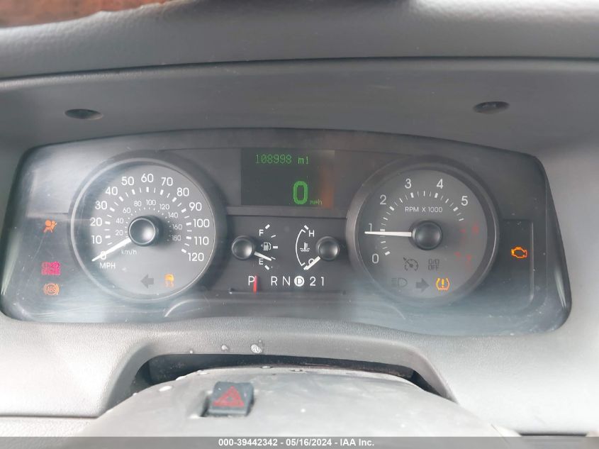 2008 Mercury Grand Marquis Ls VIN: 2MEHM75V78X628993 Lot: 39442342